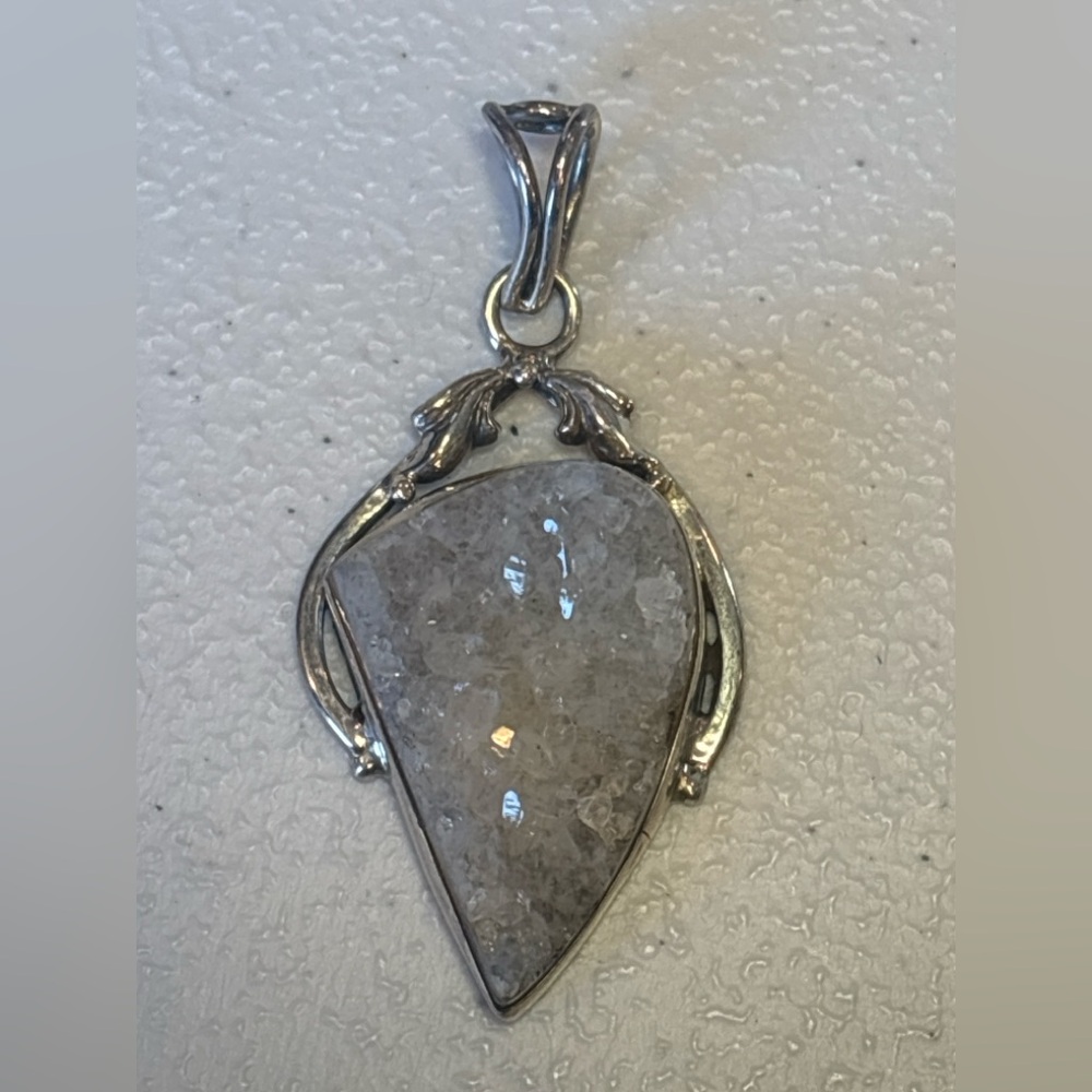Elegant Silver Pendant Necklace